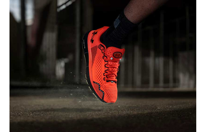 UNDER ARMOUR - HOVR Infinite 4