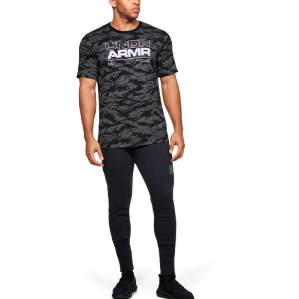 Men's UA Baseline Basketball T-Shirt
