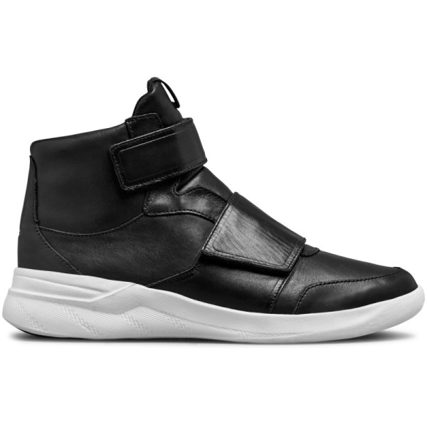 Women's UA Charged Pivot Mid Vlcro